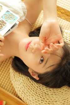 北原里英